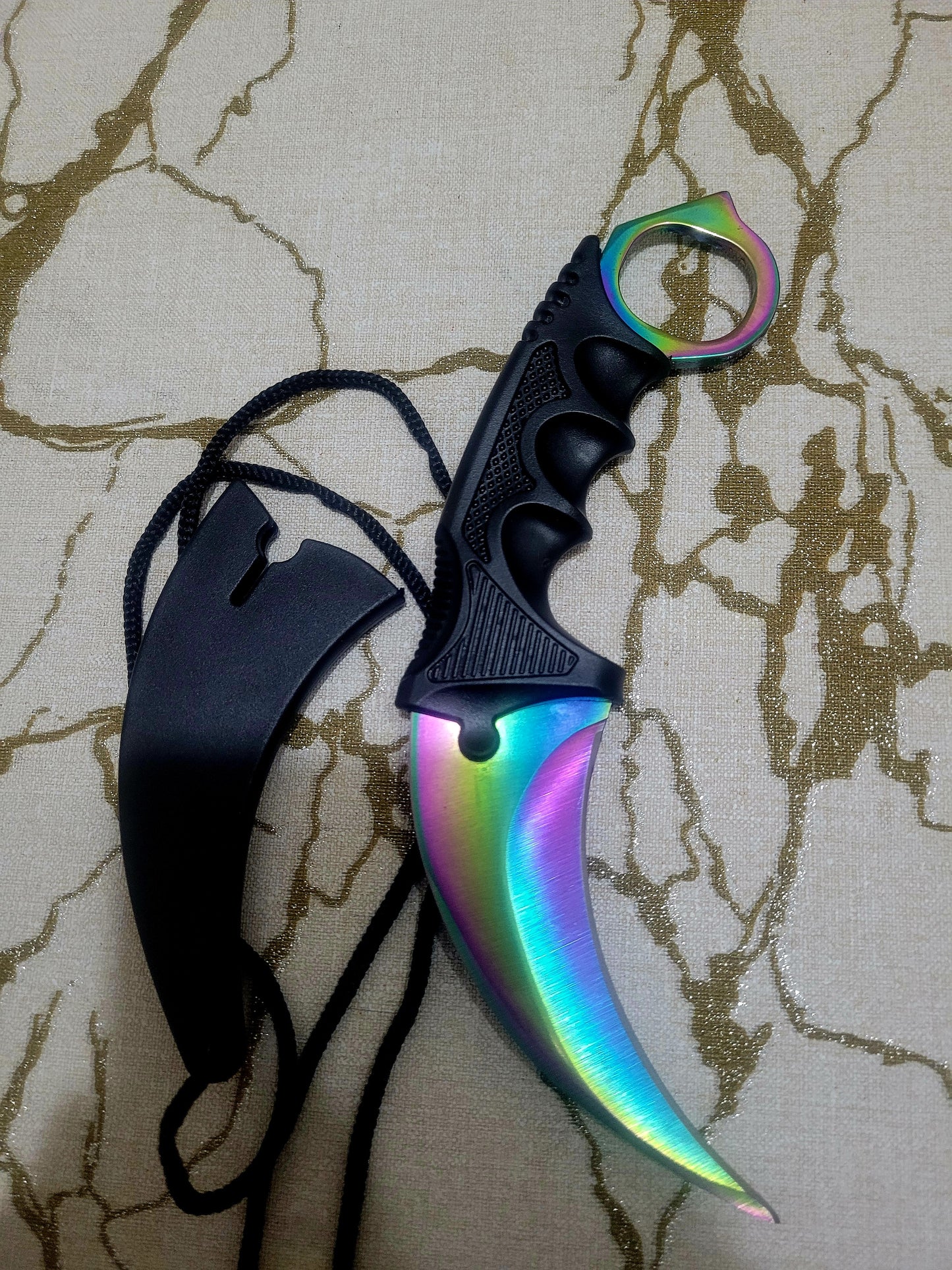 Cuțit karambit